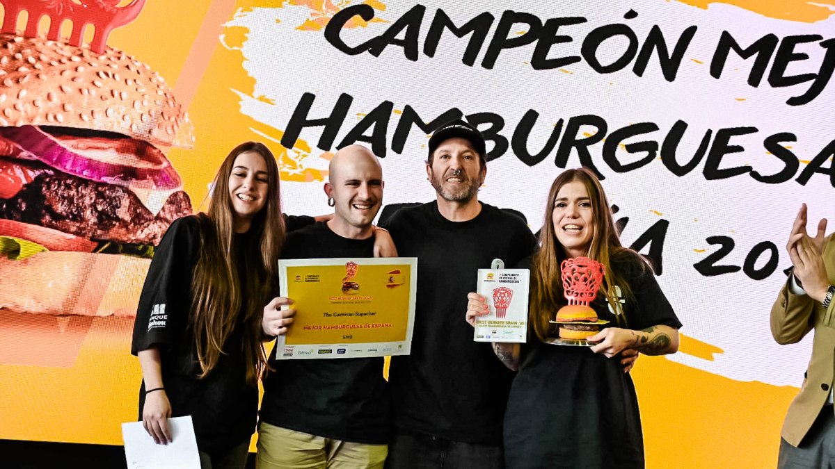 Los creadores de la hamburguesa leonesa, la mejor de España, con el premio