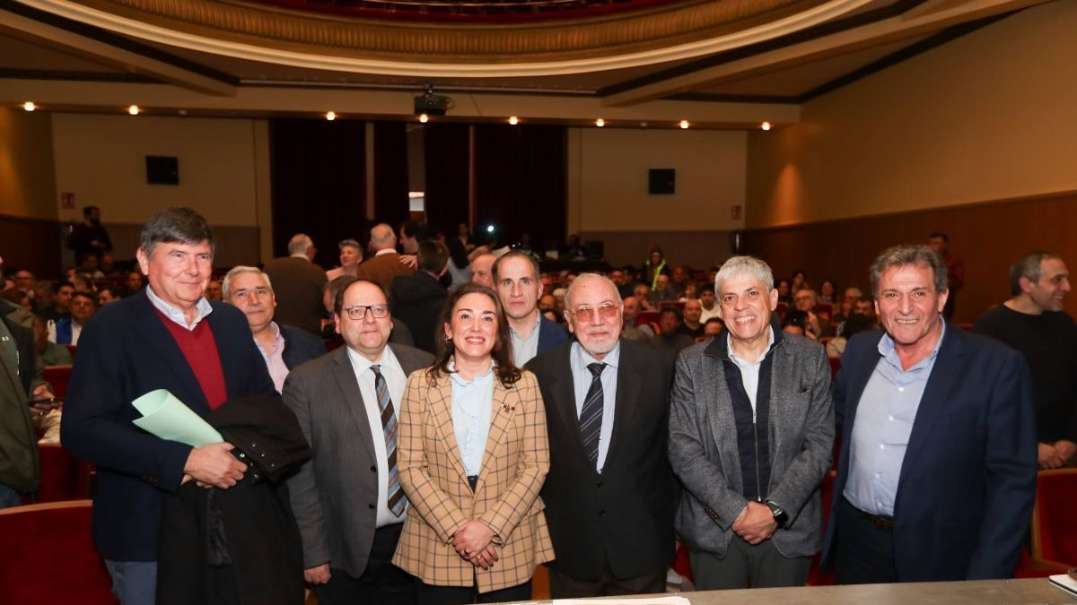 Manuel Pimentel, Javier Carrera, González Corral, José Valín, Eduardo Diego, Fidentino Reyero.