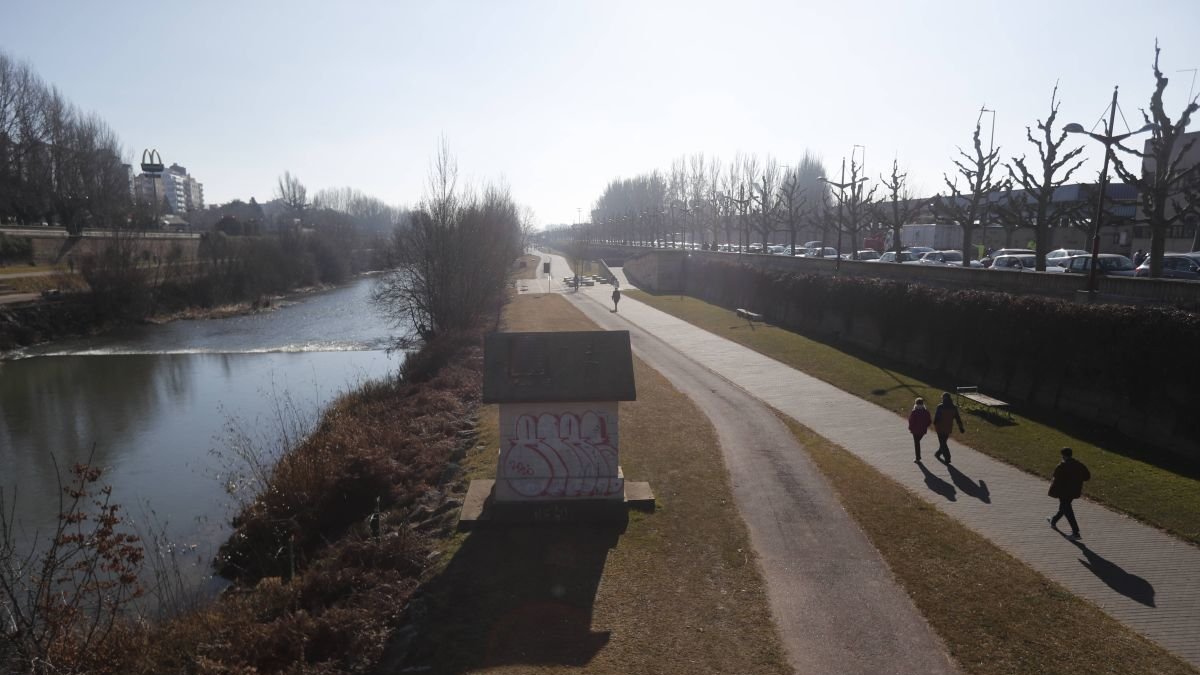 Paseo del Bernesga en León.