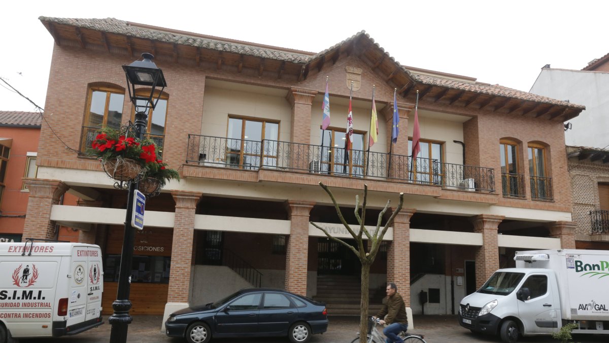 Vista del Ayuntamiento de Santa María Del Páramo