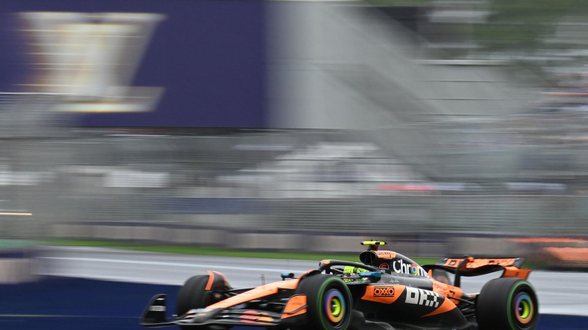 El británico Lando Norris (McLaren) durante el Gran Premio de Australia de F1, en Melbourne. EFE/EPA/JAMES ROSS AUSTRALIA AND NEW ZEALAND OUT