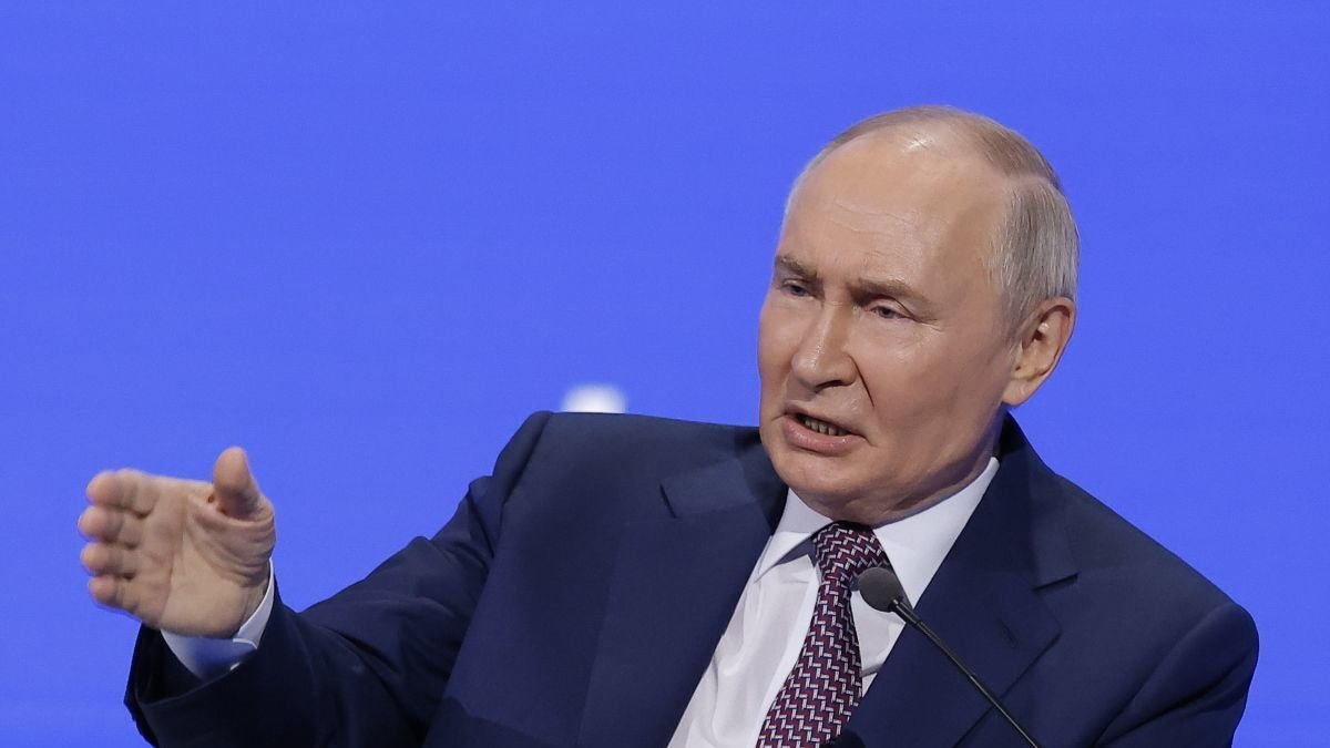 Vladimir Putin, ayer en un encuentro con empresarios.