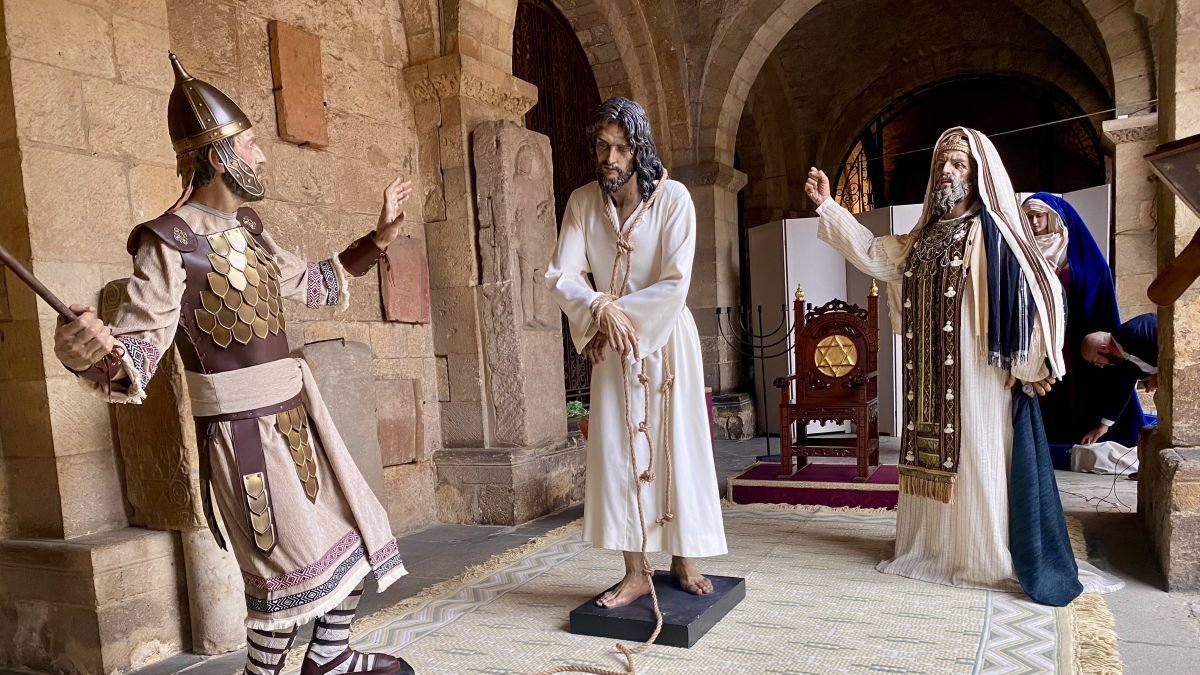 Malco, a la izquierda, junto a Jesús Cautivo, ante Anás.