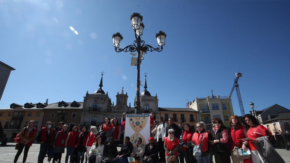 Concentración en la Plaza del Ayuntamiento, este jueves.