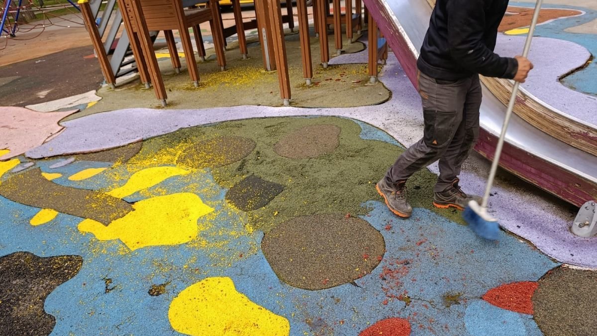 Estado del área infantil del Temple que ni había sido estrenada y estaba en reparación.