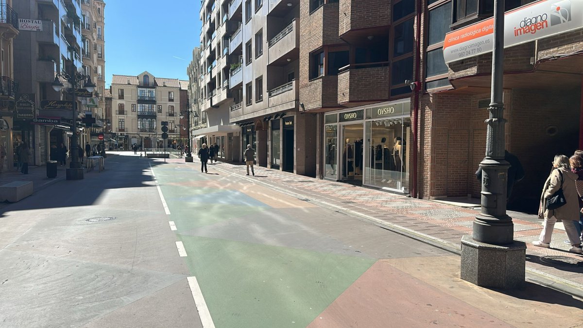 Vista de la calle Alcázar de Toledo de León.