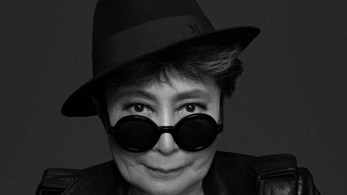 Imagen del artísta Ai Weiwei en su exposición del Musac y de Yoko Ono, que estrena muestra en el mes de noviembre.