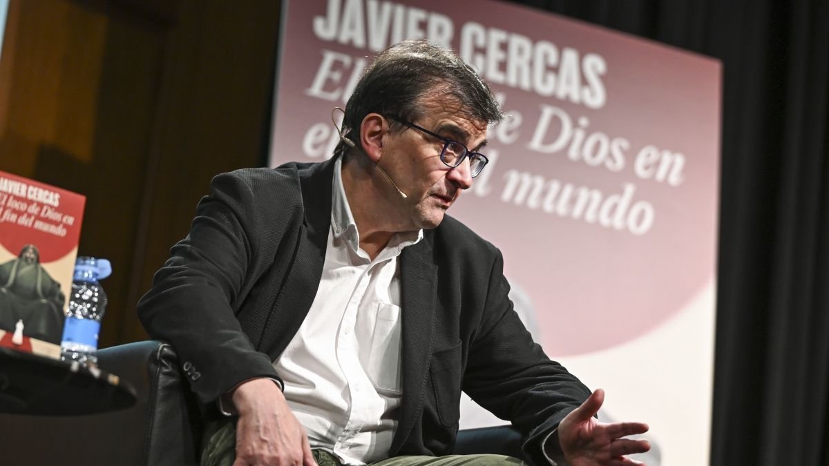 El escritor extremeño Javier Cercas en la presentación de su última novela.
