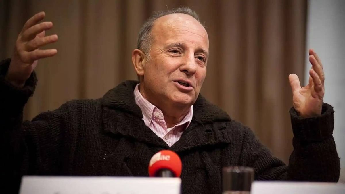 El dramaturgo leonés Fermín Cabal, fallecido en 2023.