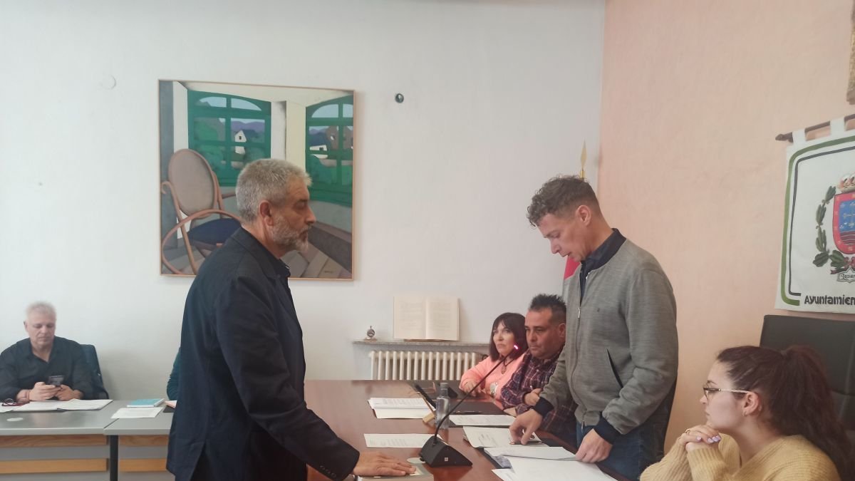 Toma de posesión de Guillermo Murias.