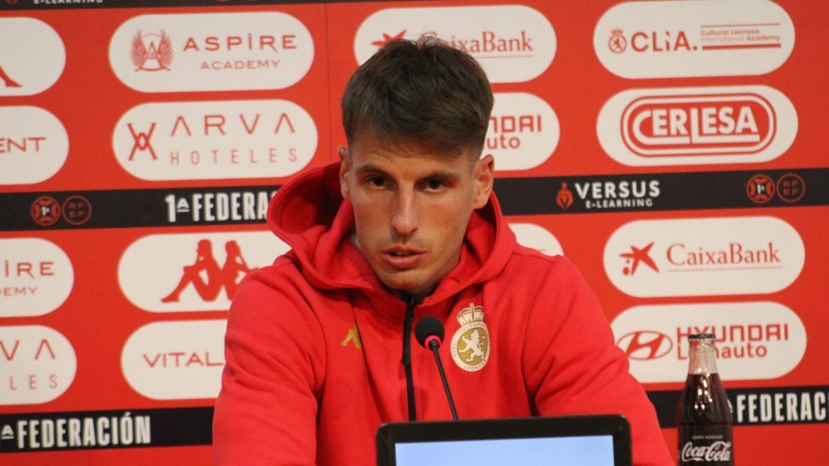 Carlos Calderón.
