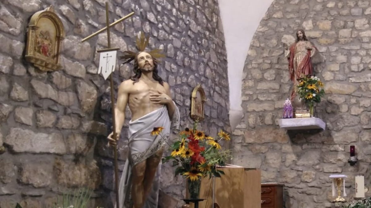 Imagen de Jesús resucitado en el interior de la Iglesia de La Ercina.