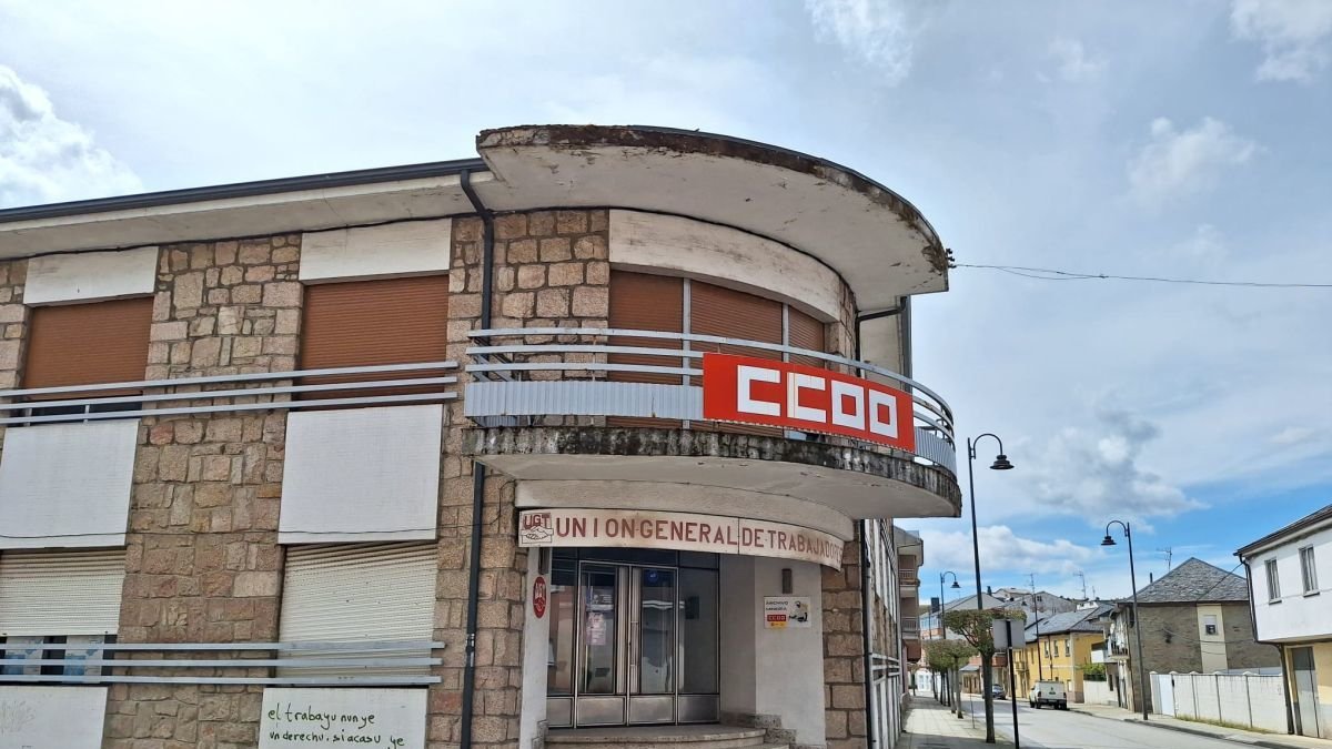 Edificio Sindical de Fabero que ahora también usará el Ayuntamiento.