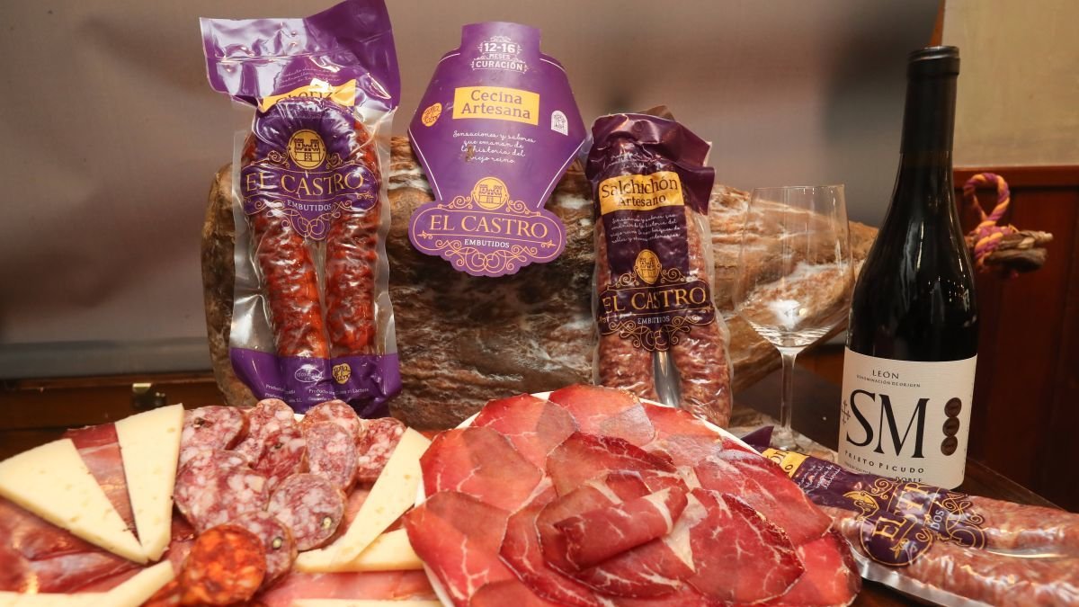 La selección del embutido El Castro es la oferta gastronómica estrella de El Altar.