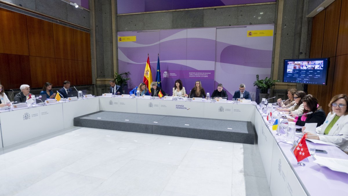 Archivo - Vista general de la Conferencia Sectorial de Igualdad presidida por la ministra de Igualdad, en la sede del Ministerio, a 29 de abril de 2024, en Madrid (España).