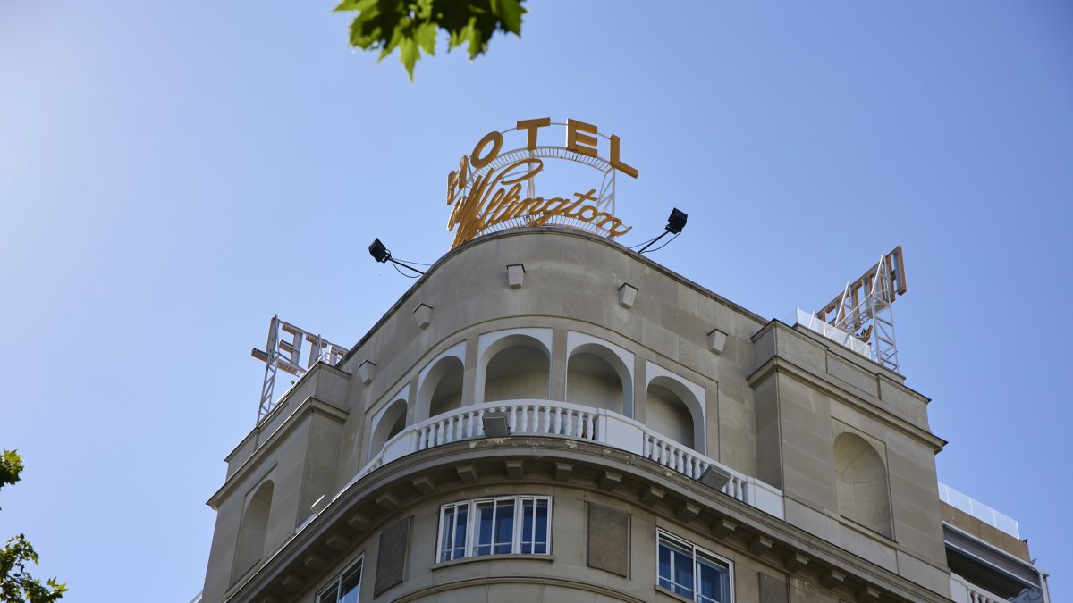Archivo - Vista exterior del hotel de lujo Wellington Hotel & Spa Madrid, en el Barrio de Salamanca, a 26 de junio de 2022, en Madrid, (España).