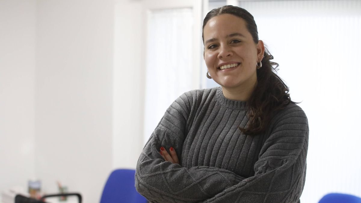 Celia Cabezas, en el Teléfono de la Esperanza donde se imparte la terapia de grupo de Apatca.
