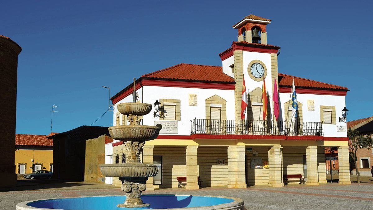 Plaza Mayor de Villaquejida.