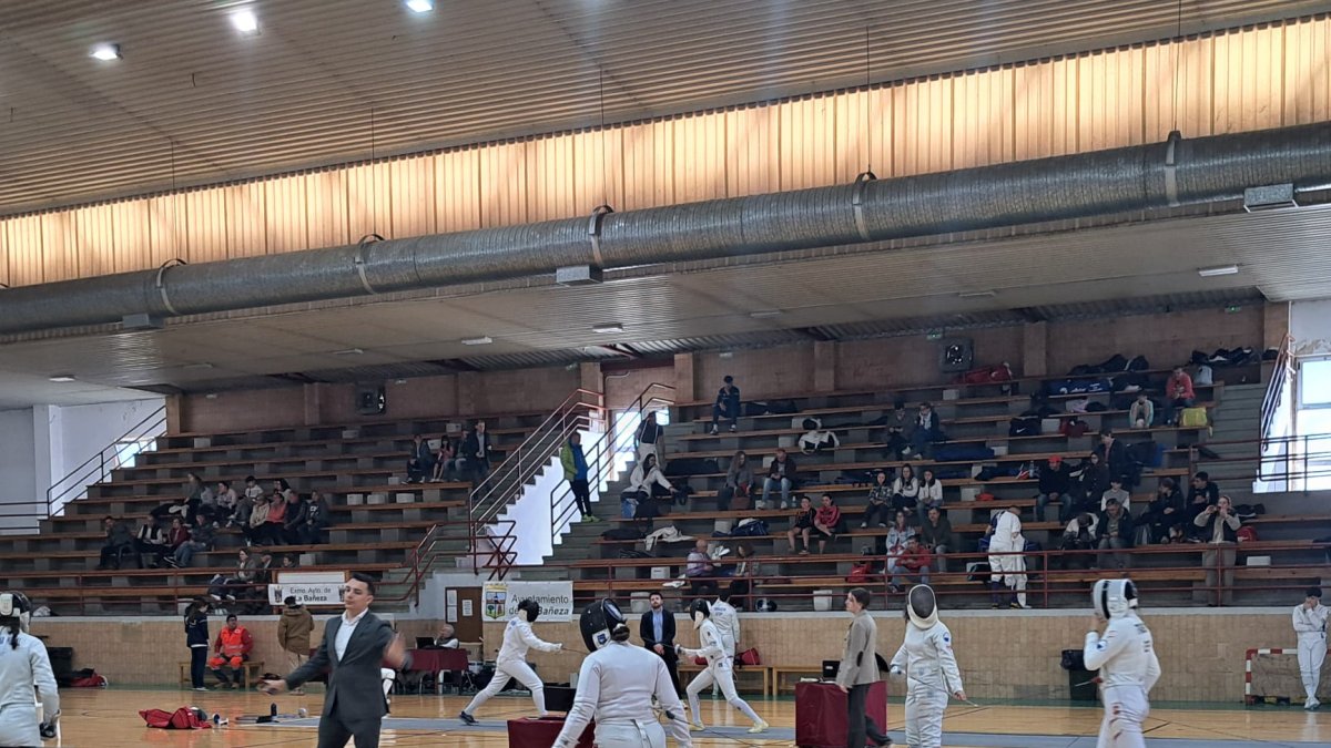 La Bañeza acoge con éxito la I Jornada Regional de Ranking de Esgrima.