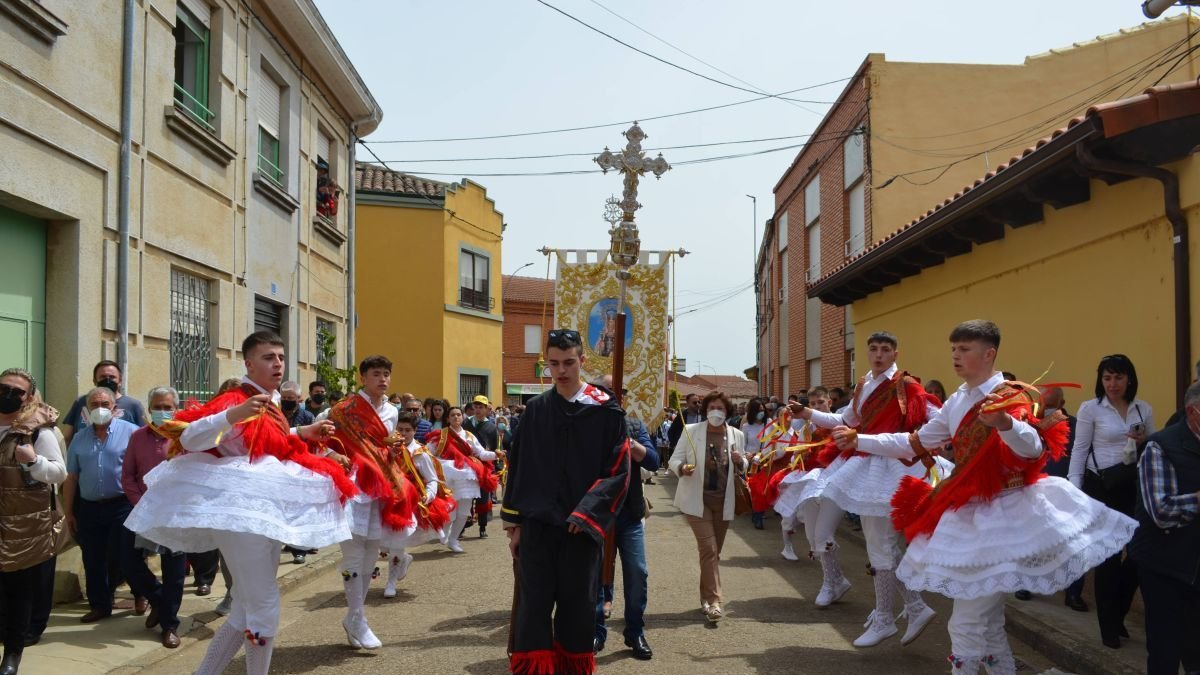 Los danzantes son los auténticos protagonistas de la fiesta.