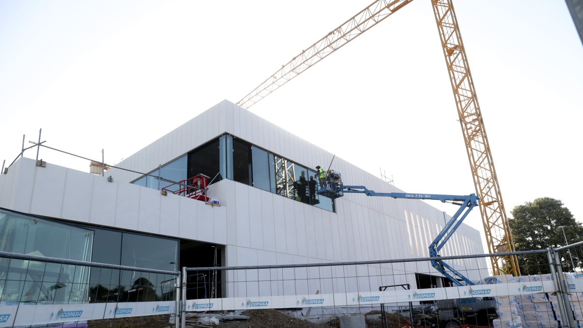 Obras en el nuevo edificio de protonterapia en el Hospital clínico de Santiago.