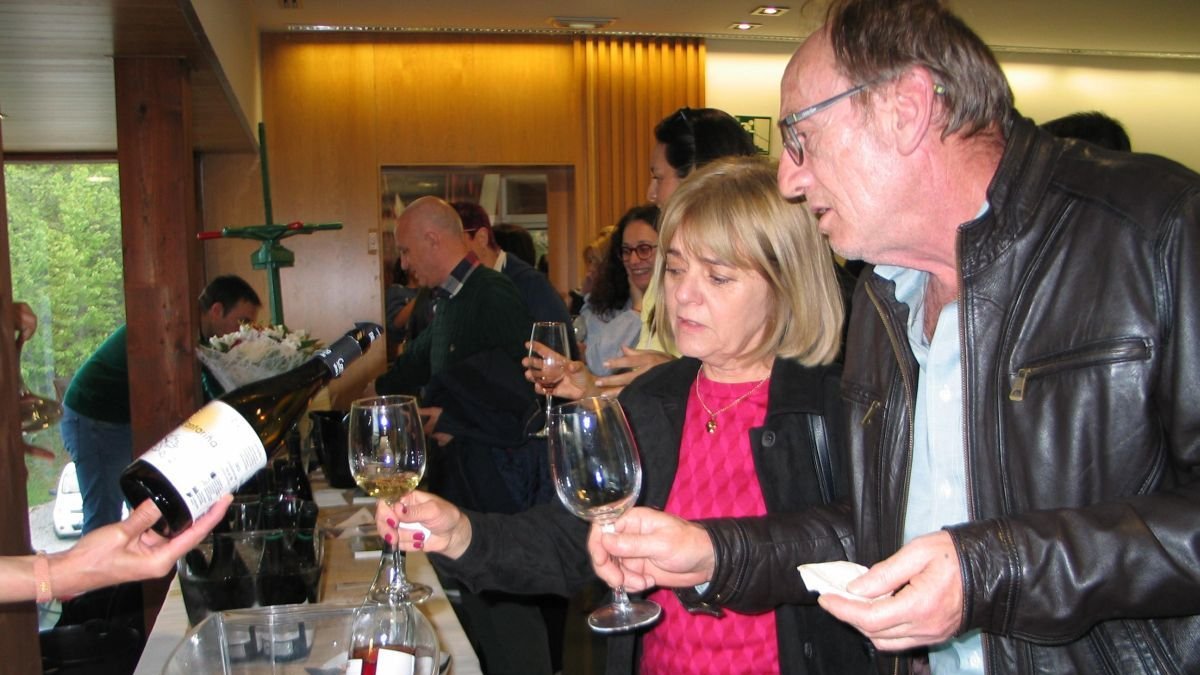 Un momento de la cata en el Civi de Camponaraya.