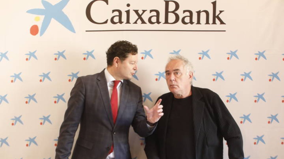 El cocinero y presidente de ElBulliFoundation, Ferran Adriá presenta un curso de hostería.