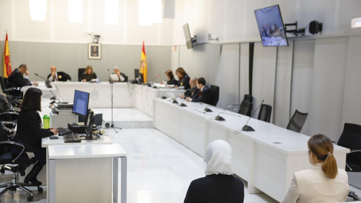 Las dos españolas casadas con yihadistas y repatriadas desde Siria en enero de 2023. EFE/ Mariscal / POOL