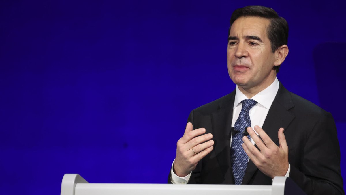 Imagen de archivo del presidente del BBVA, Carlos Torres. EFE/Luis Tejido