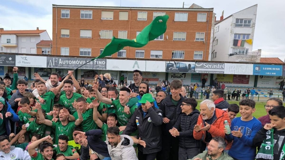 El Atlético Astorga celebra el ascenso a Segunda Federación, que ya da por hecho el Atlético Tordesillas.