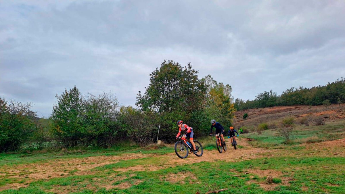 Ciclistas de montaña en una marcha celebrada en la provincia.