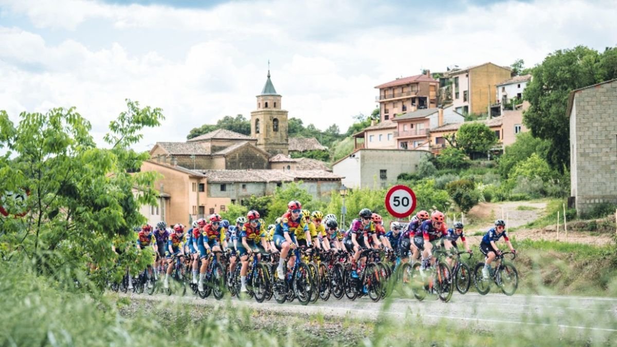 La Vuelta femenina, que ayer salió desde Barbastro hasta Huesca, vivirá su etapa reina en La Robla este sábado.