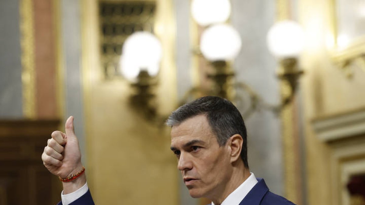 El presidente del Gobierno, Pedro Sánchez, comparece ante el Pleno del Congreso para informar del plan de defensa y del apagón masivo del 28 de abril