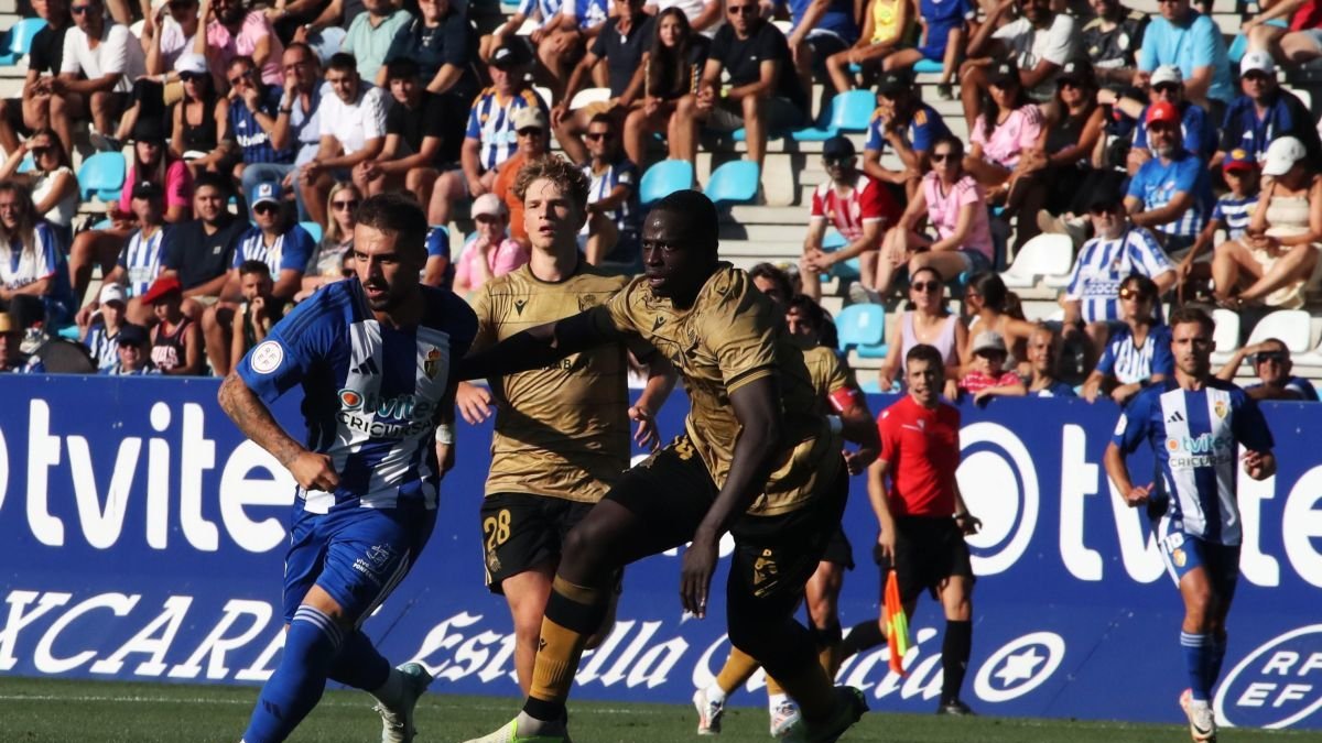 La Real Sociedad B empezó la Liga ganando en El Toralín.