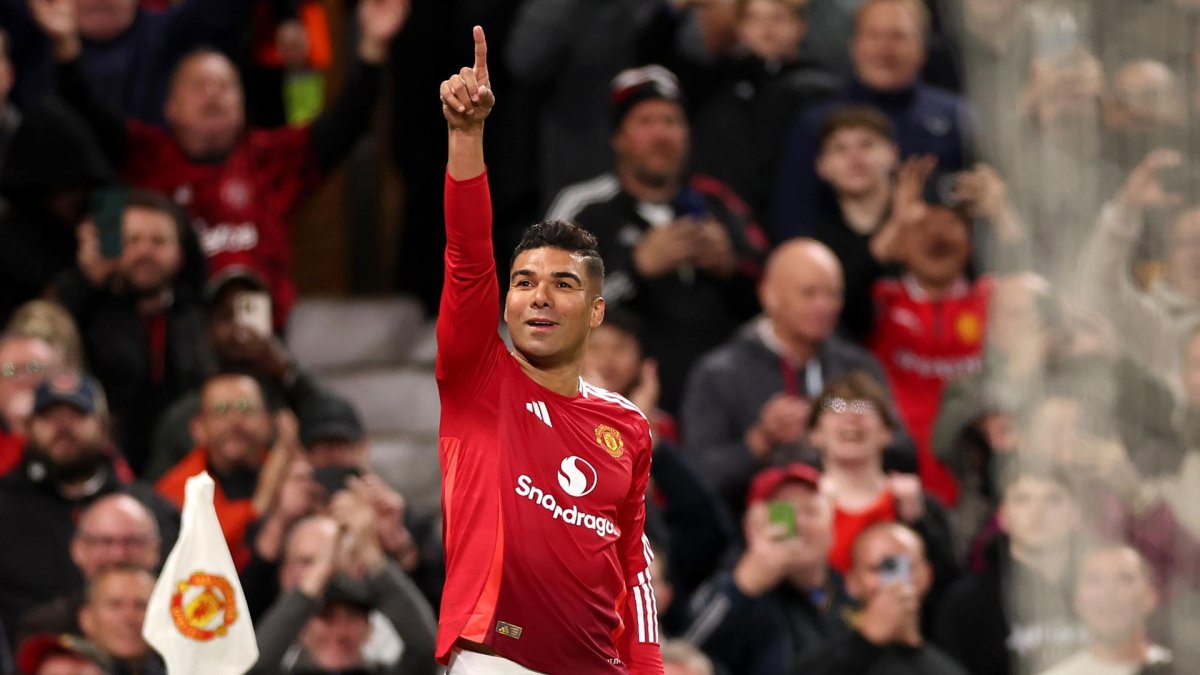 Casemiro celebra el segundo gol del Manchester United EFE/EPA/ADAM VAUGHAN