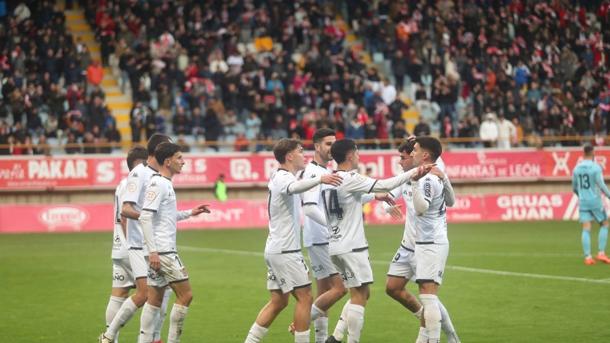 Llona insiste en que es el momento de que los jugadores demuestren su potencial.