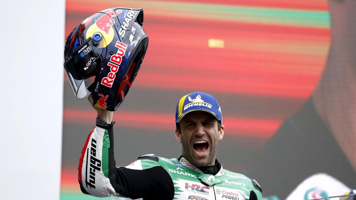 El piloto francés de MotoGP  Johann Zarco, del equipo LCR Honda Team en Le Mans, Francia). EFE/EPA/YOAN VALAT