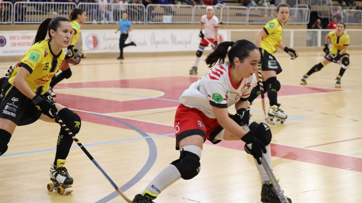 El Bembibre hockey sucumbe ante el campeón de Europa.
