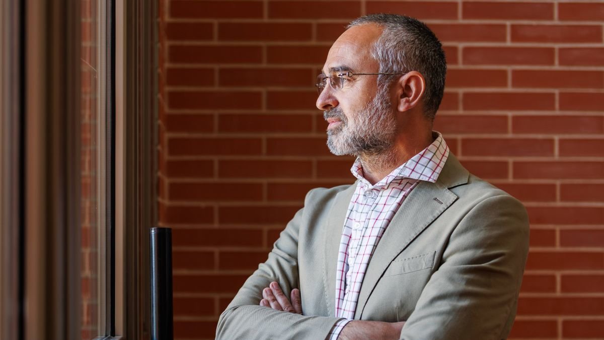 Sergio Boixo compartió ayer con los alumnos de la Escuela de Ingenierías de la ULE su visión sobre la computación cuántica.