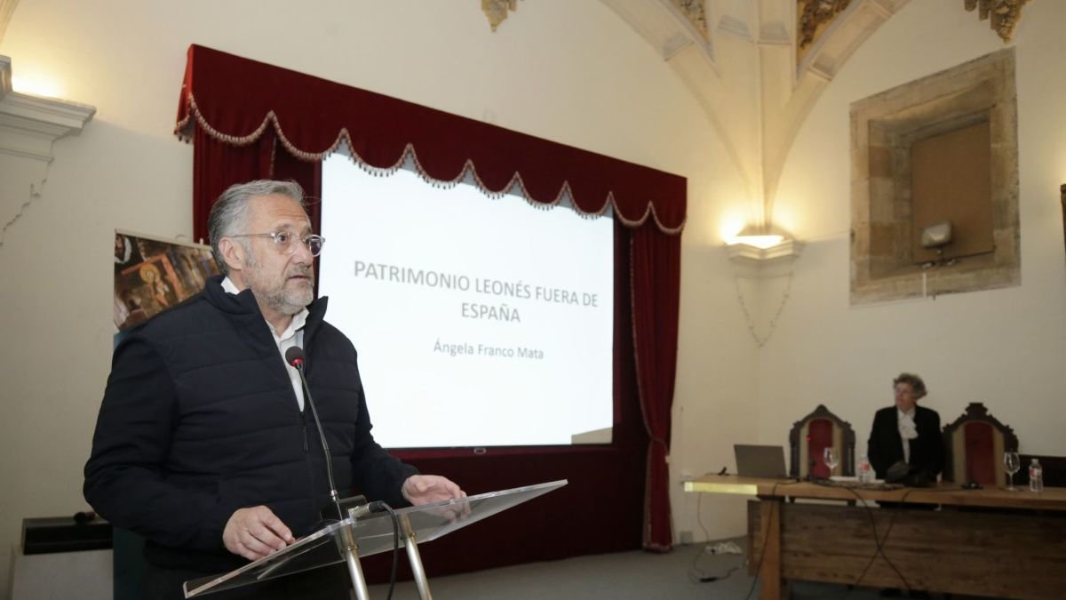 Carlos Pollán en su intervención en San Isidoro.