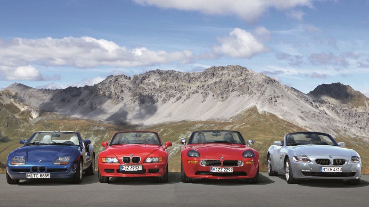 Hoy convertido en auténtico coche de culto, del Z3 se fabricaron alrededor de 18.000 unidades desde su lanzamiento hace 30 años. BMW