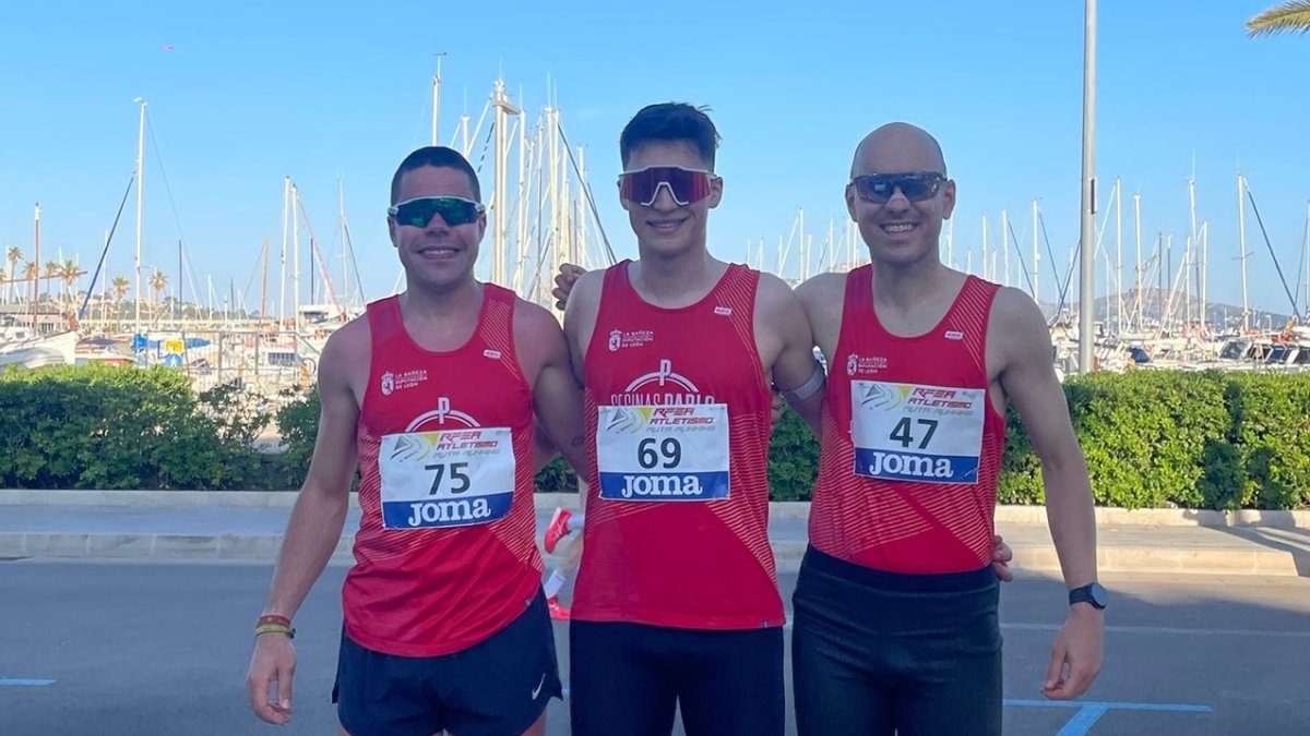 Los reprentantes del Club Atletismo La Bañeza presentes en el Nacional.