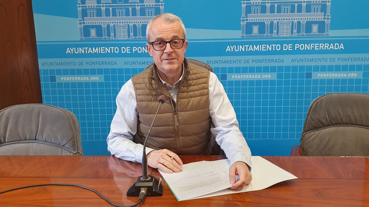 El concejal de Hacienda de Ponferrada, el popular Luis Antonio Moreno, este martes en rueda de prensa.