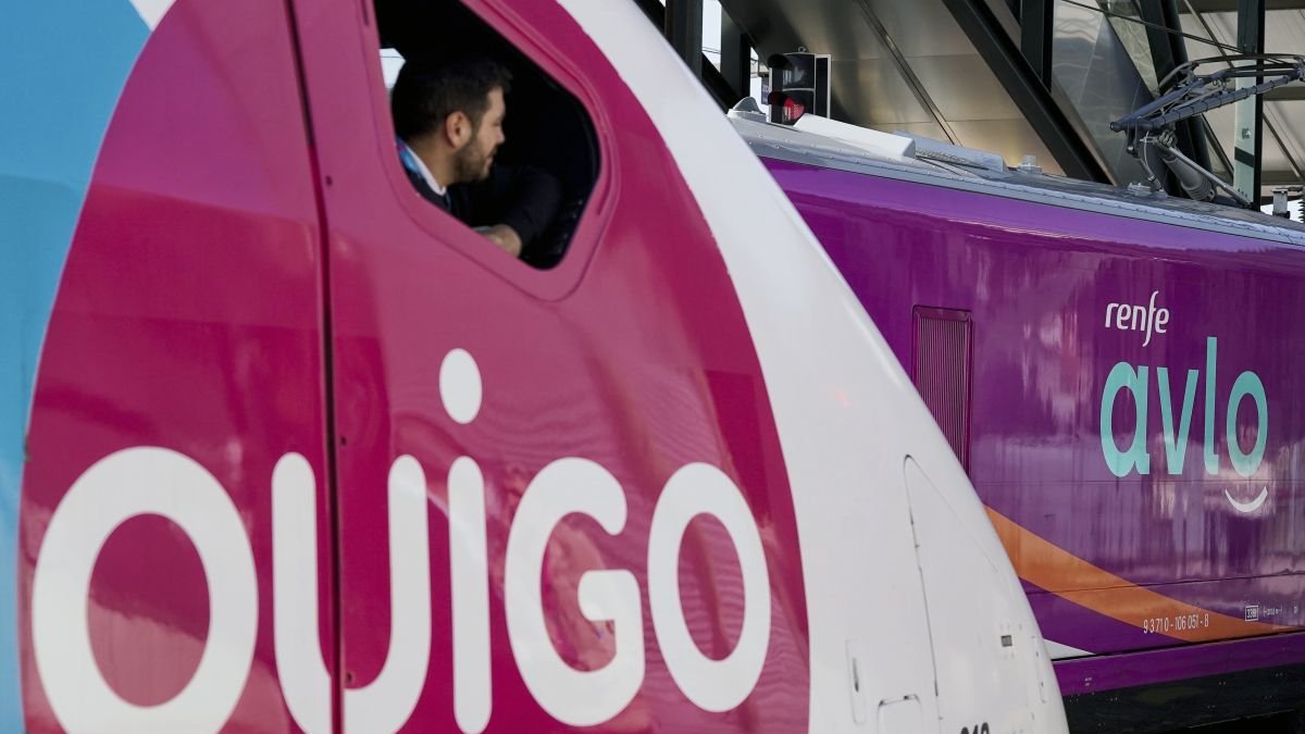 Ouigo revolotea sobre el doble ancho de la vía entre león y asturias