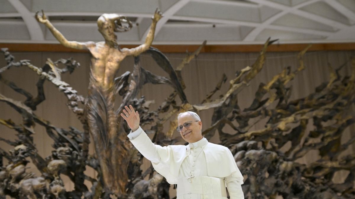 El Papa ayer, durante una audiencia a empleados del Vaticano.