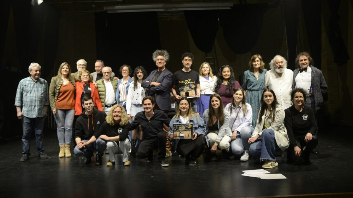 Foto de familia con los ganadores. DL