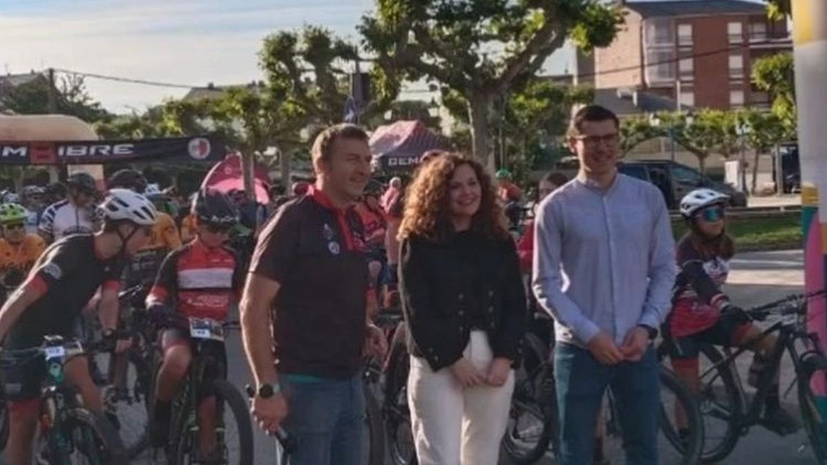 Momento de la salida de la Marcha BTT de Bembibre.
