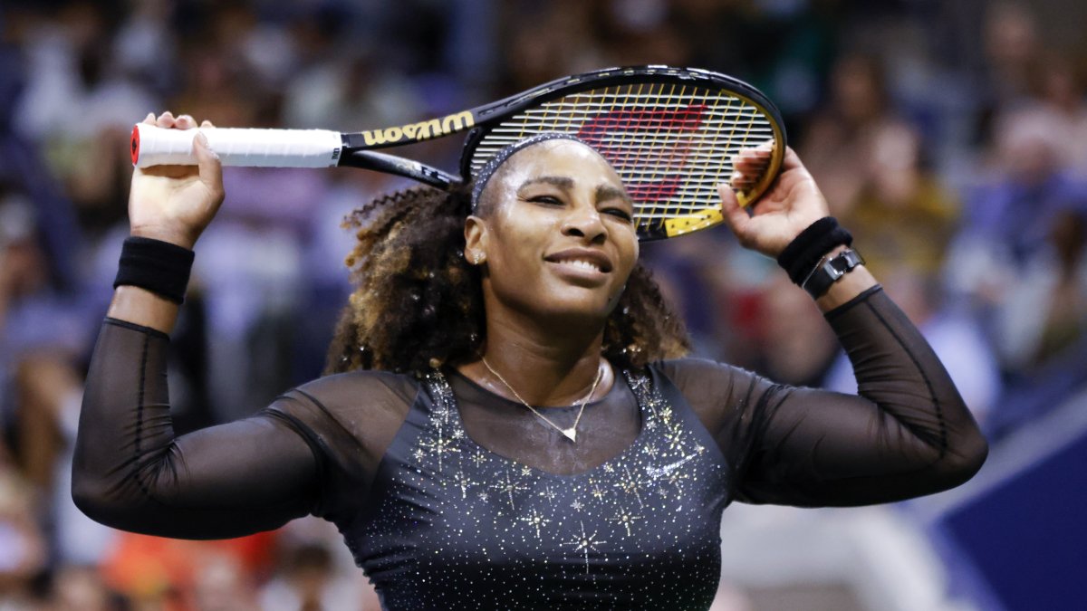 OVIEDO, 28/05/2025.- Fotografía de archivo de la tenista estadounidense Serena Williams durante un partido del US Open disputado el 2 de septiembre de 2022. Serena, ganadora de 23 torneos Grand Slam y de cuatro oros olímpicos, ha sido galardonada este miércoles con el Premio Princesa de Asturias de los Deportes 2025. Ex número uno del mundo y considerada como una de las grandes tenistas de la historia, Williams (Michigan, 1981) ganó su primer título en el Abierto de Estados Unidos en 1999 y dejó el tenis 23 años después, en septiembre del 2022, tras conquistar 73 títulos y 23 'grandes', así como la medalla de oro individual en Londres y en dobles en Sídney, Pekín y Londres. EFE/ Jason Szenes