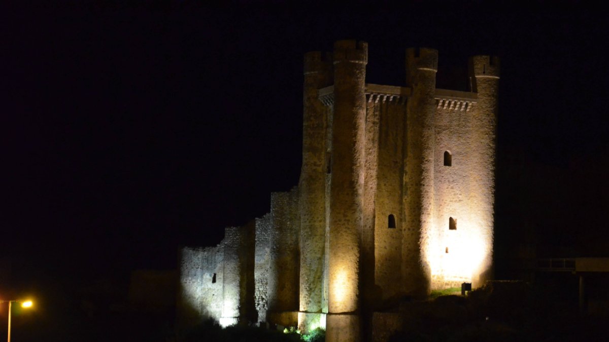 Valencia de don juan: ocio y patrimonio