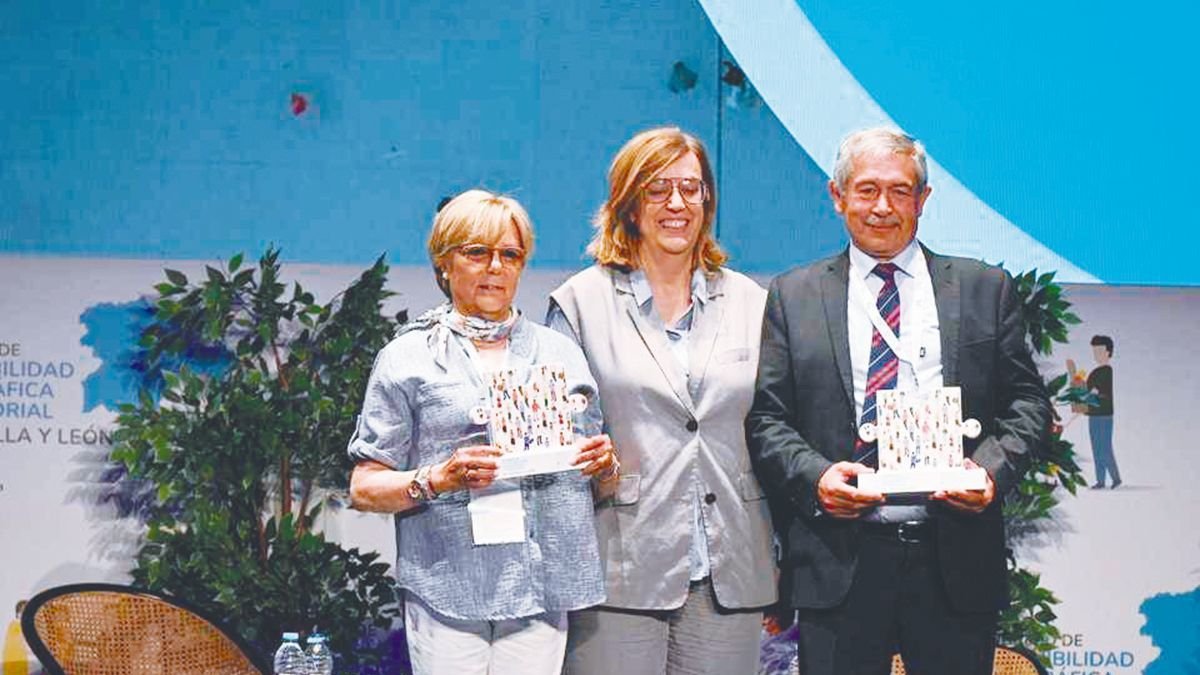 La frmp premia la entrega de carmen mallo
